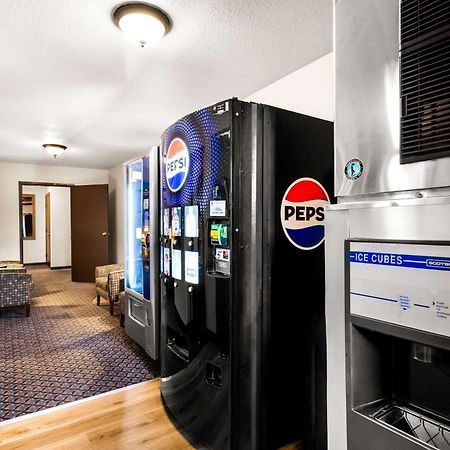 Americas Best Value Inn Marquette Buitenkant foto